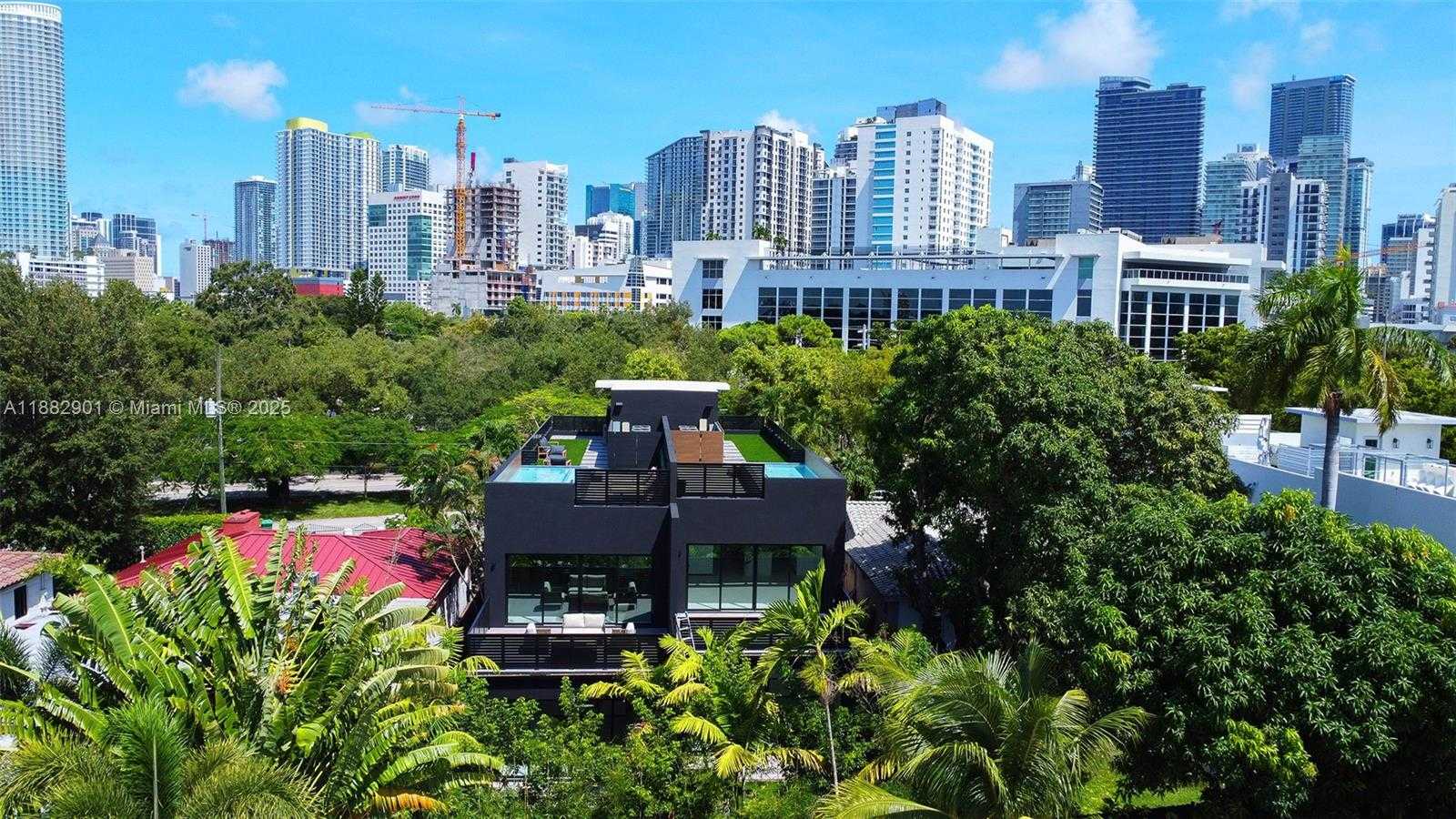 Small Image of 420 SOUTH WEST 15TH RD #420, Miami Number 81