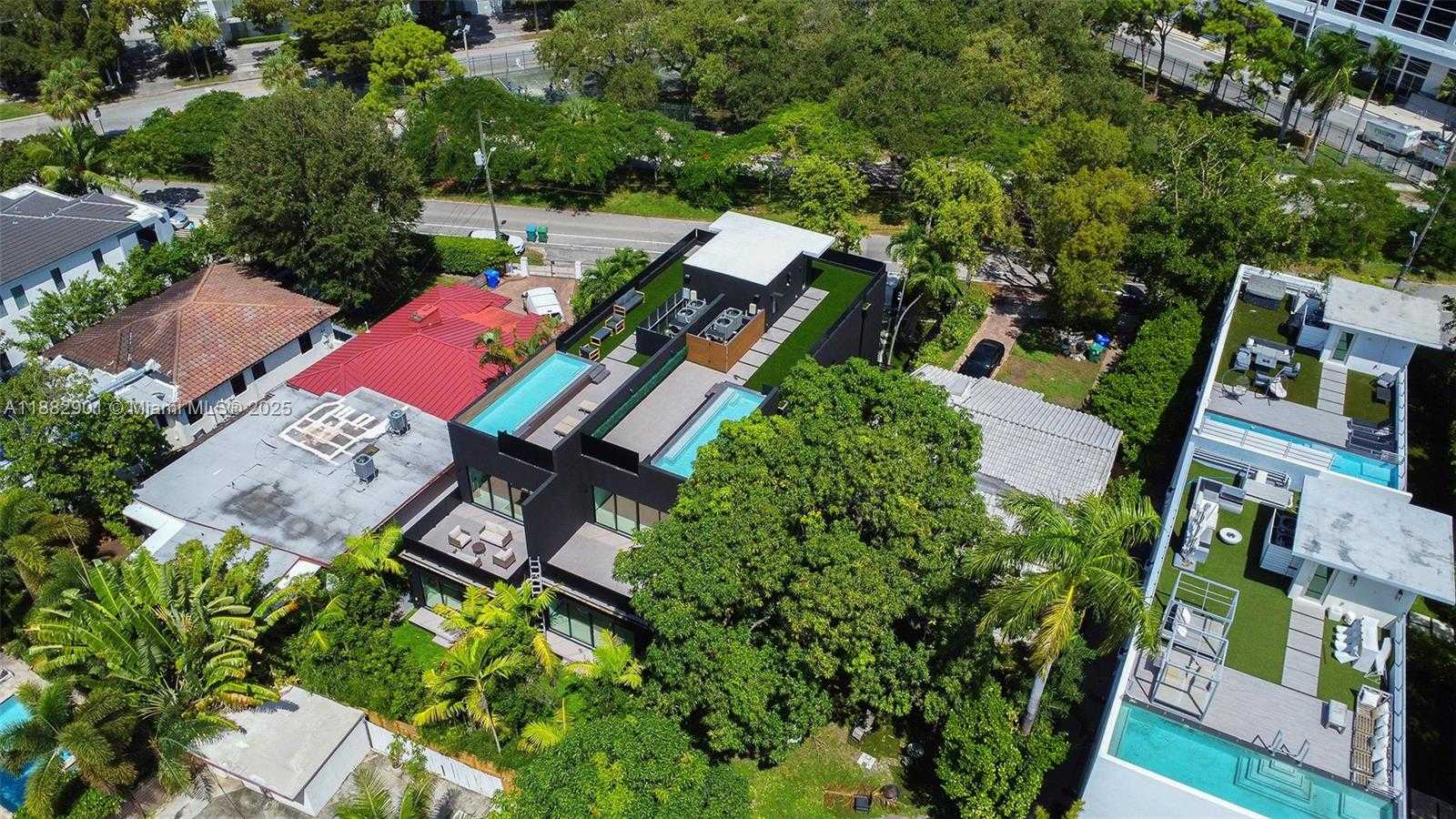 Small Image of 420 SOUTH WEST 15TH RD #420, Miami Number 83