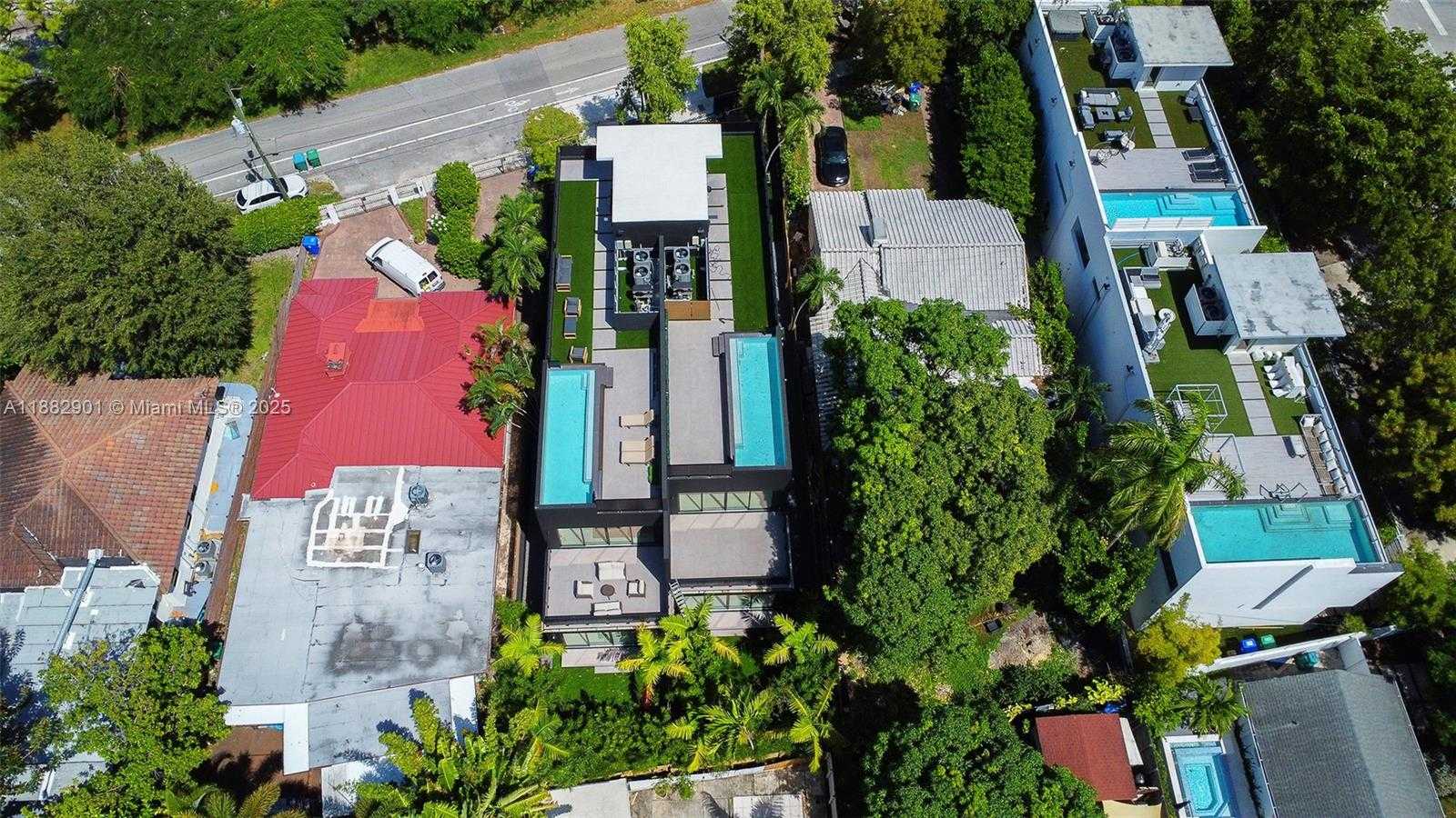 Small Image of 420 SOUTH WEST 15TH RD #420, Miami Number 84