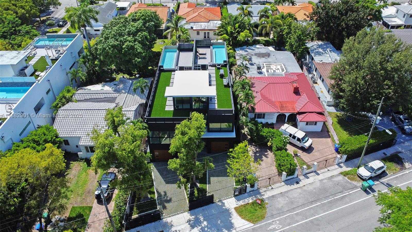 Small Image of 420 SOUTH WEST 15TH RD #420, Miami Number 92