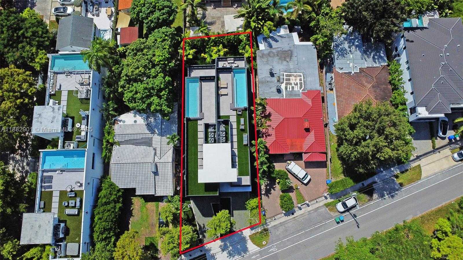 Small Image of 420 SOUTH WEST 15TH RD #420, Miami Number 93