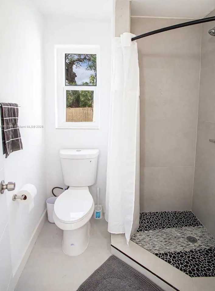 Small Image of 1022 SOUTH WEST 3RD AVE, Miami Number 19