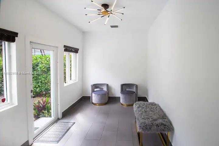 Small Image of 1022 SOUTH WEST 3RD AVE, Miami Number 2