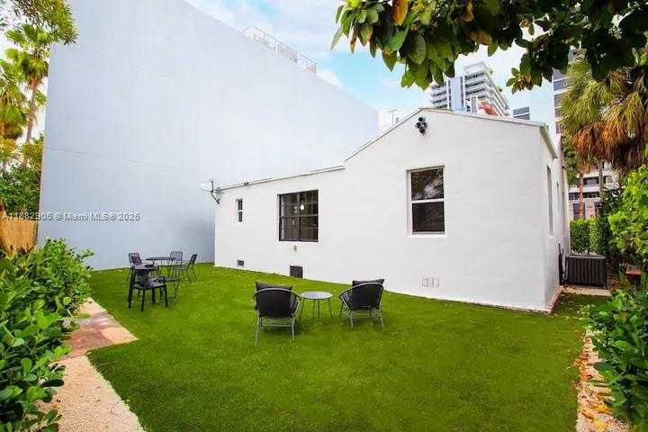 Small Image of 1022 SOUTH WEST 3RD AVE, Miami Number 28