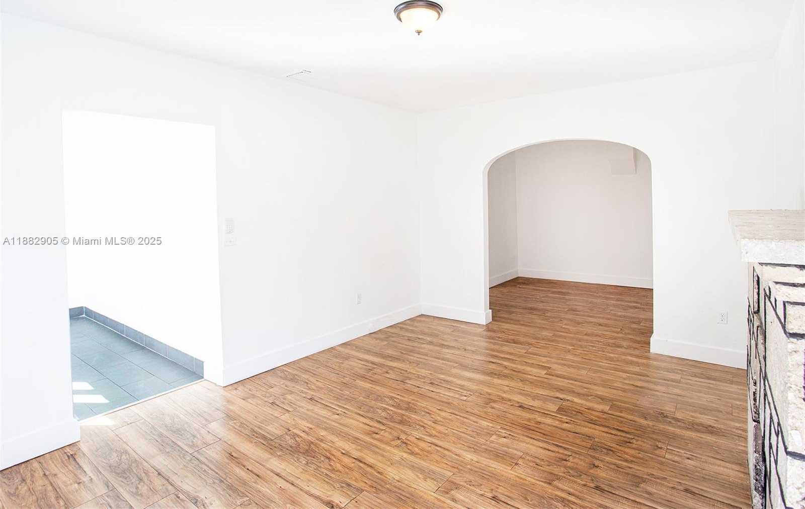 Small Image of 1022 SOUTH WEST 3RD AVE, Miami Number 5