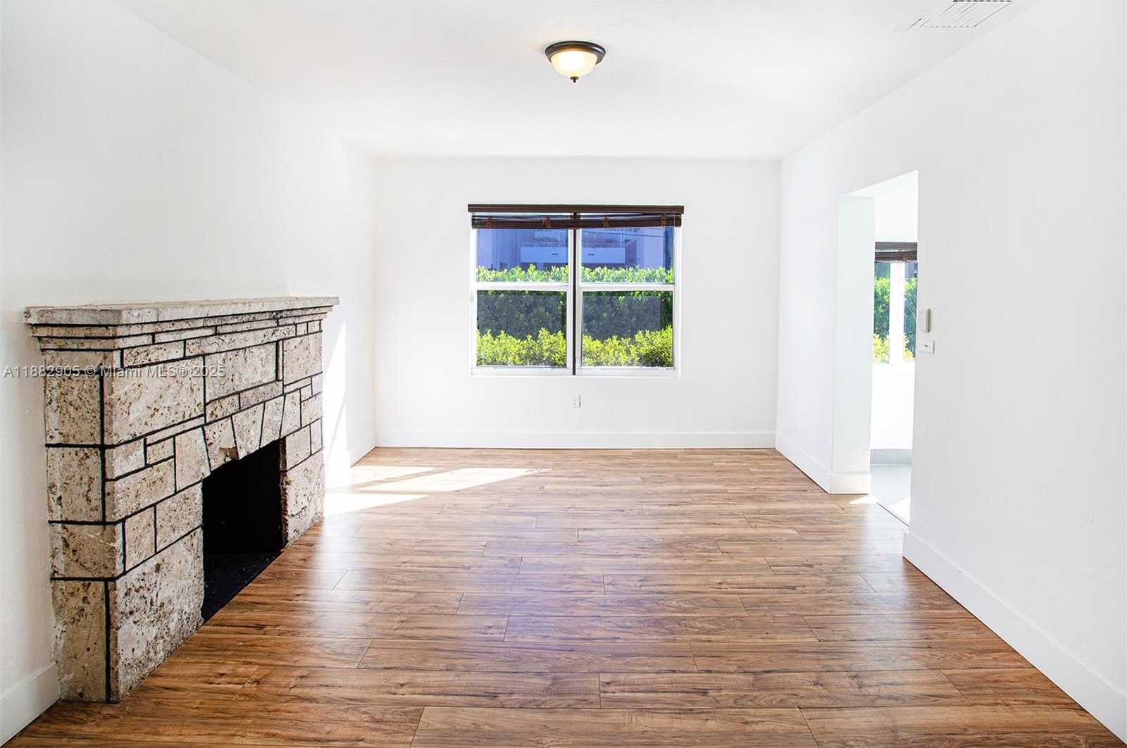Small Image of 1022 SOUTH WEST 3RD AVE, Miami Number 8