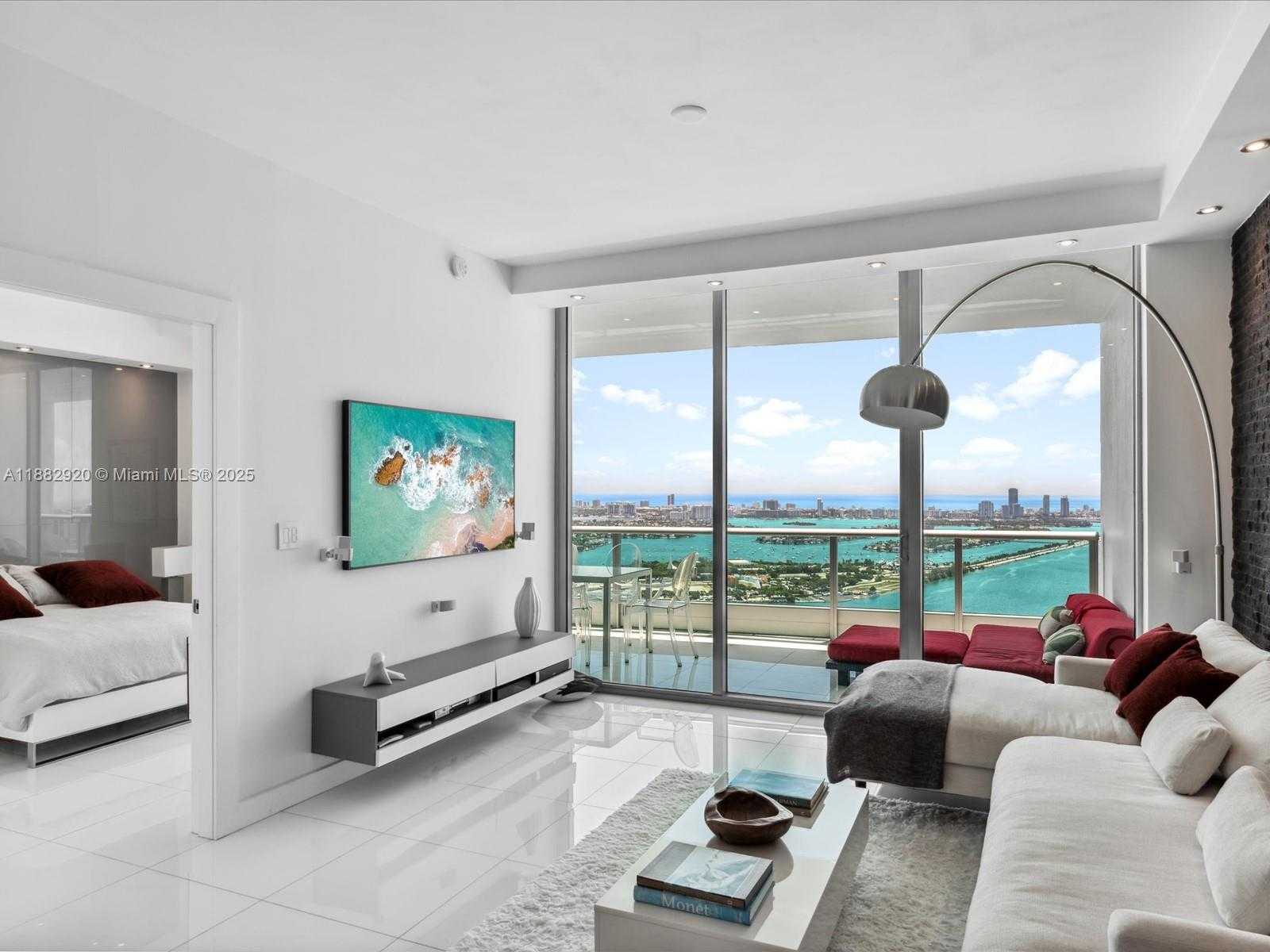 Small Image of 900 BISCAYNE BLVD #5507, Miami Number 10