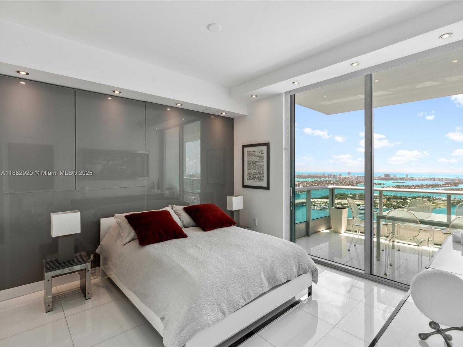 Small Image of 900 BISCAYNE BLVD #5507, Miami Number 17