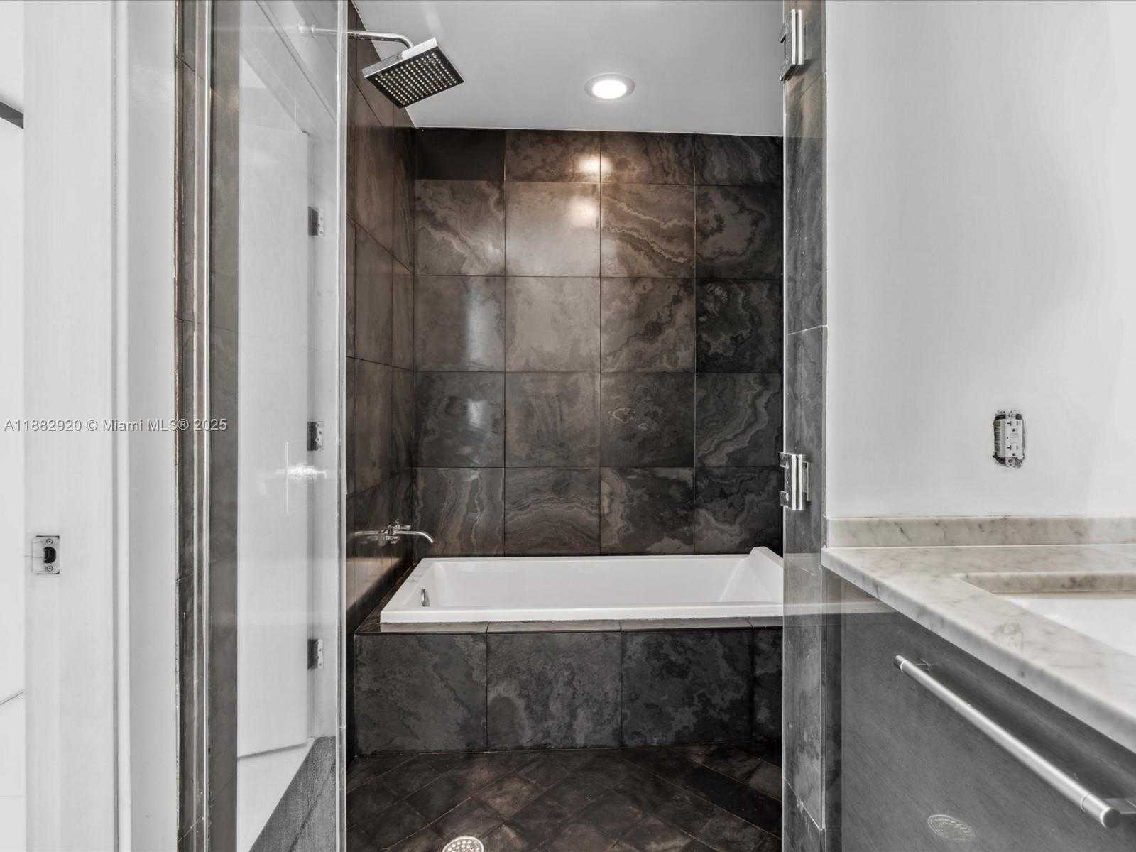 Small Image of 900 BISCAYNE BLVD #5507, Miami Number 21