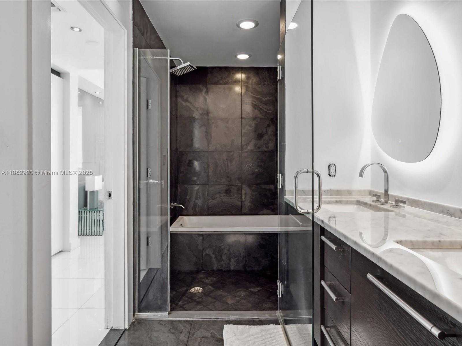 Small Image of 900 BISCAYNE BLVD #5507, Miami Number 22