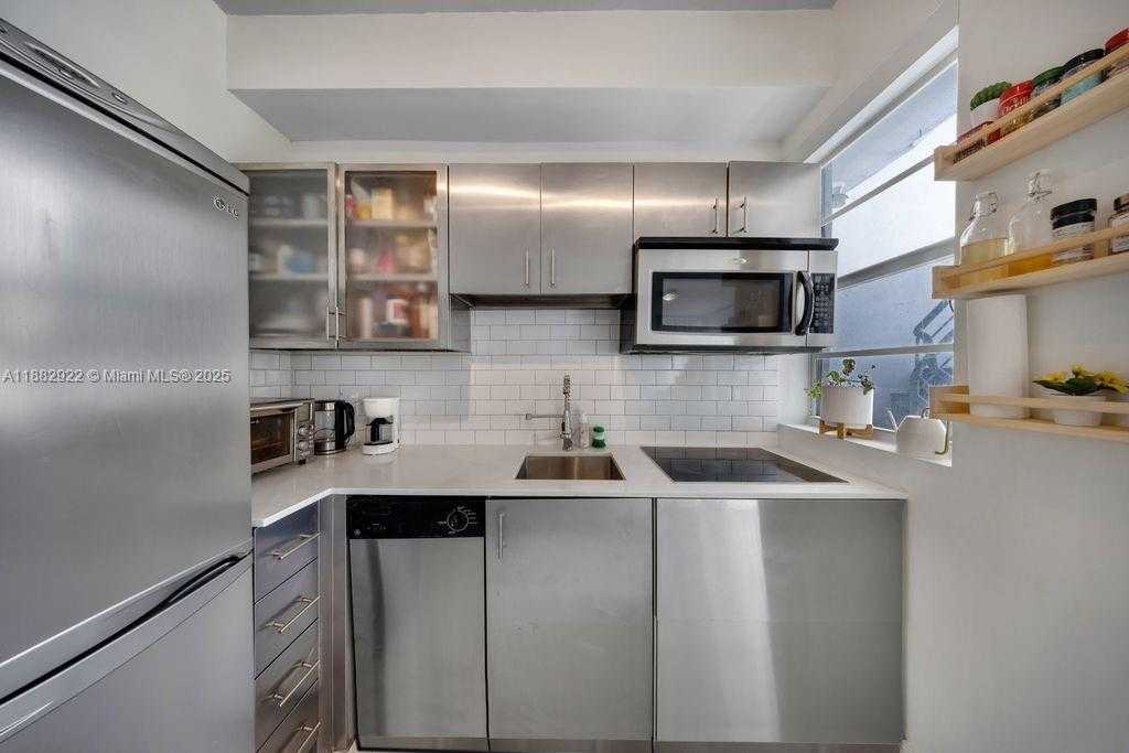 Small Image of 1000 MERIDIAN AVE #12, Miami Beach Number 10