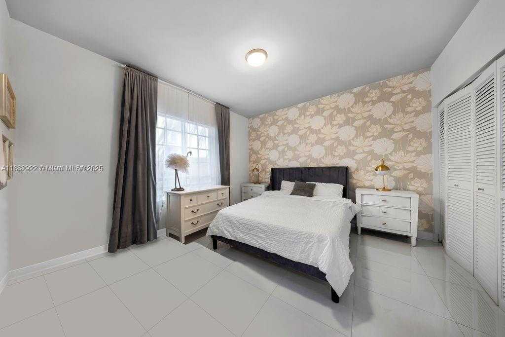 Small Image of 1000 MERIDIAN AVE #12, Miami Beach Number 11