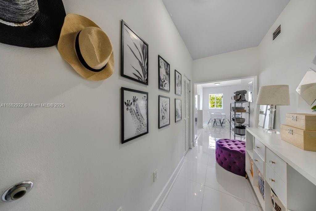 Small Image of 1000 MERIDIAN AVE #12, Miami Beach Number 15