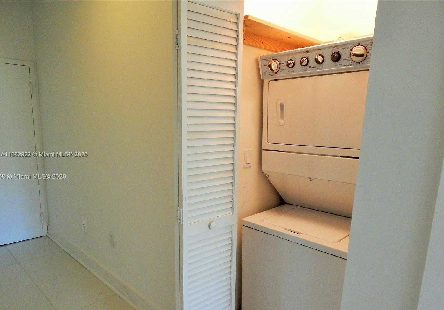 Small Image of 1000 MERIDIAN AVE #12, Miami Beach Number 17