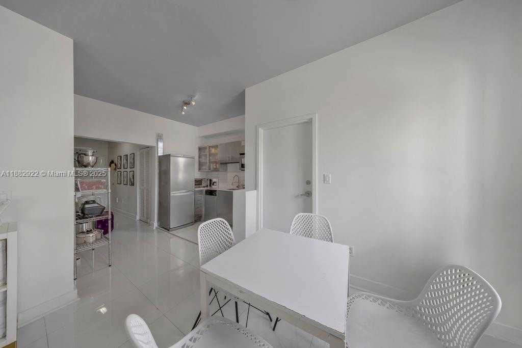 Small Image of 1000 MERIDIAN AVE #12, Miami Beach Number 8