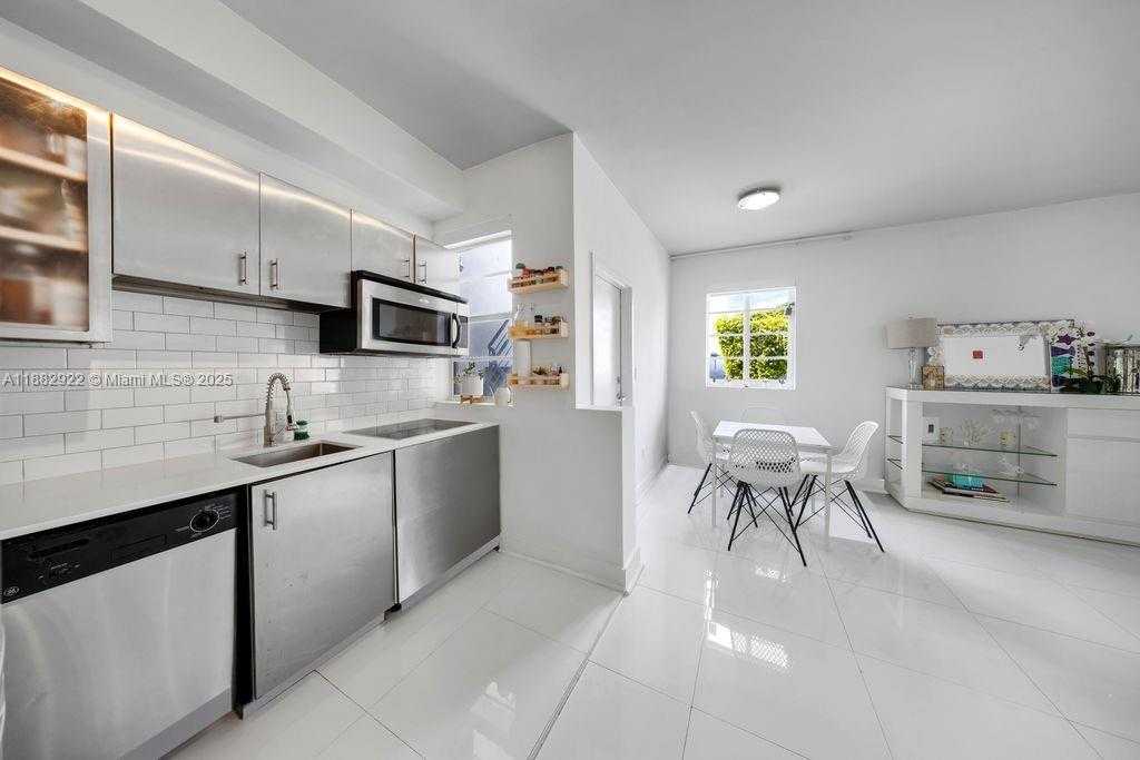 Small Image of 1000 MERIDIAN AVE #12, Miami Beach Number 9