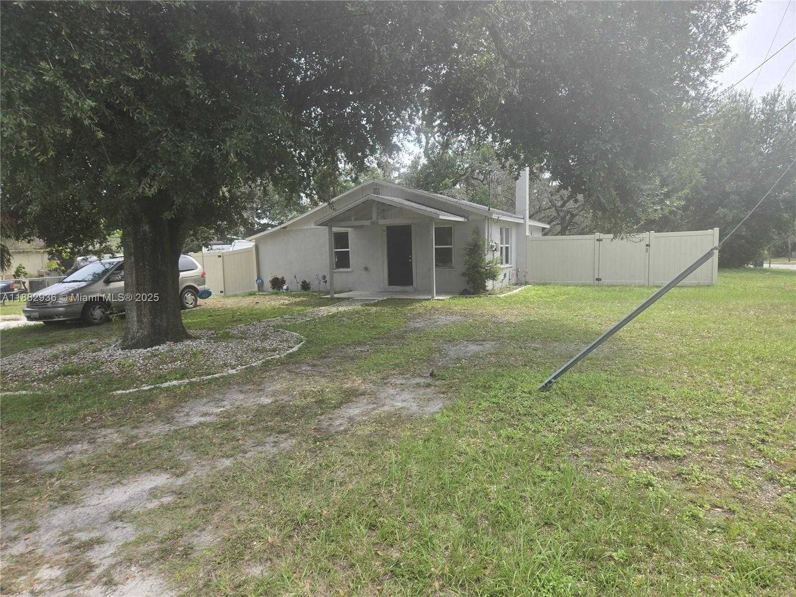 Small Image of 1601 EAST ANNONA AVE #n/a, Tampa Number 2