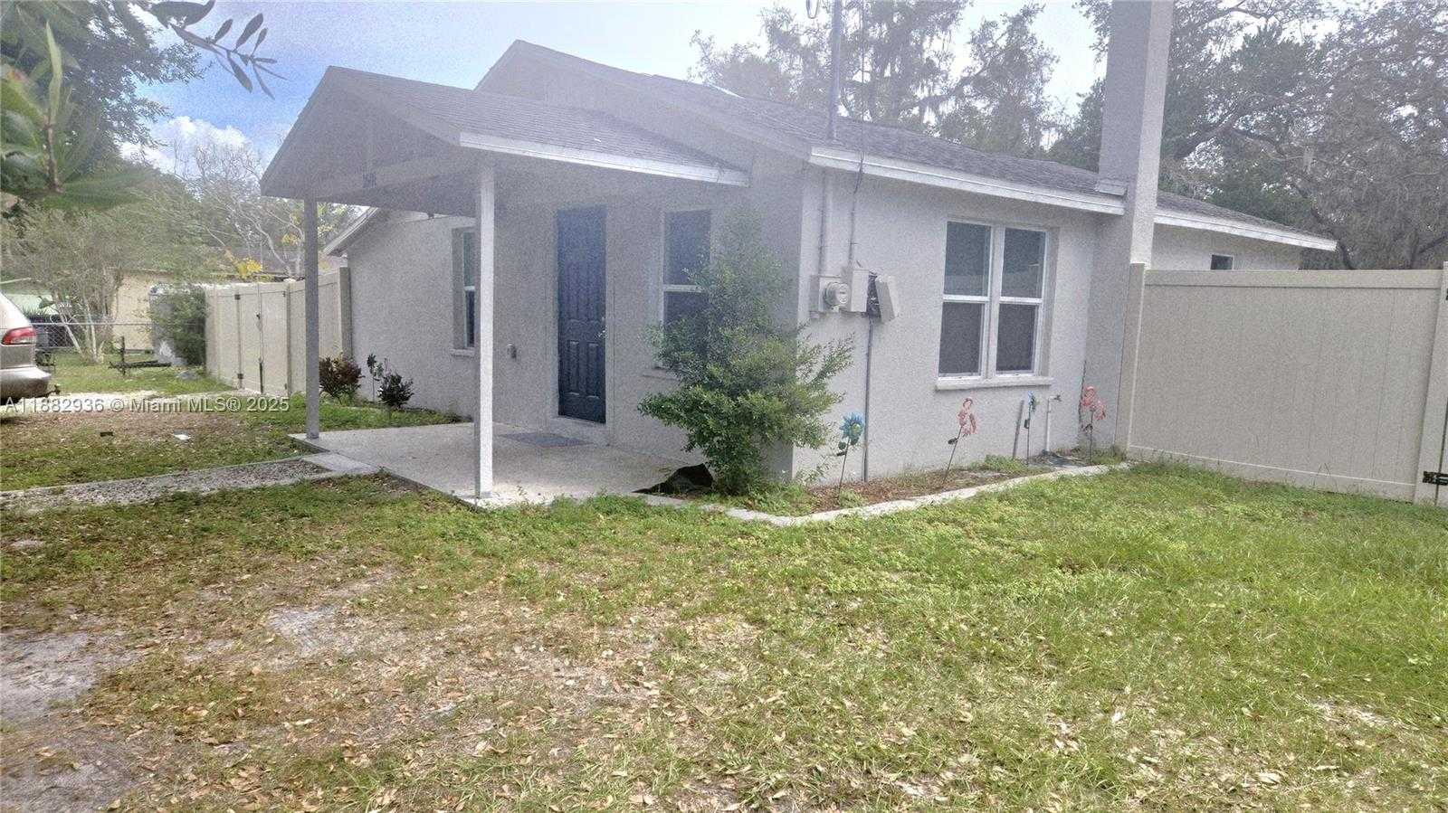 Small Image of 1601 EAST ANNONA AVE #n/a, Tampa Number 3