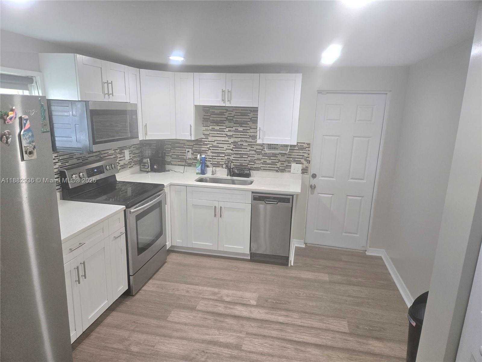Small Image of 1601 EAST ANNONA AVE #n/a, Tampa Number 4
