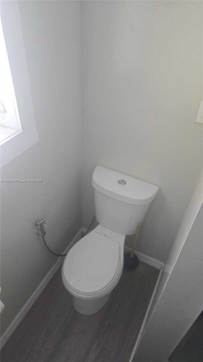 Small Image of 1601 EAST ANNONA AVE #n/a, Tampa Number 9