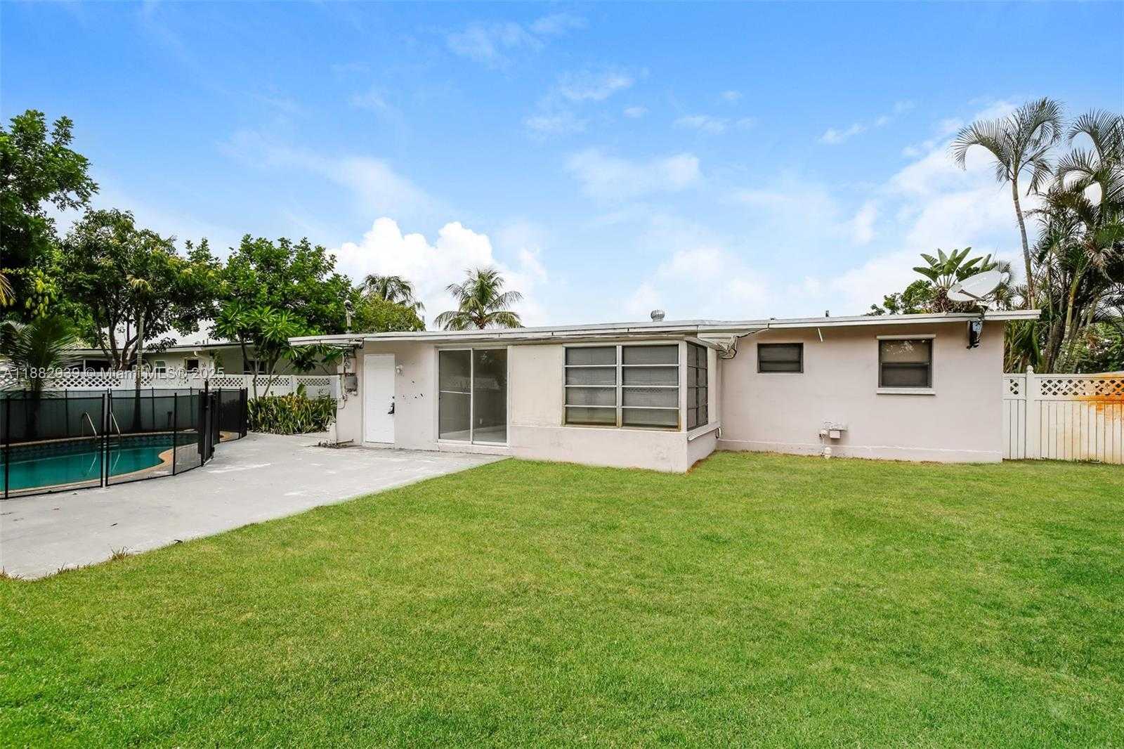 Small Image of 1500 NORTH WEST 43 ST, Oakland Park Number 15