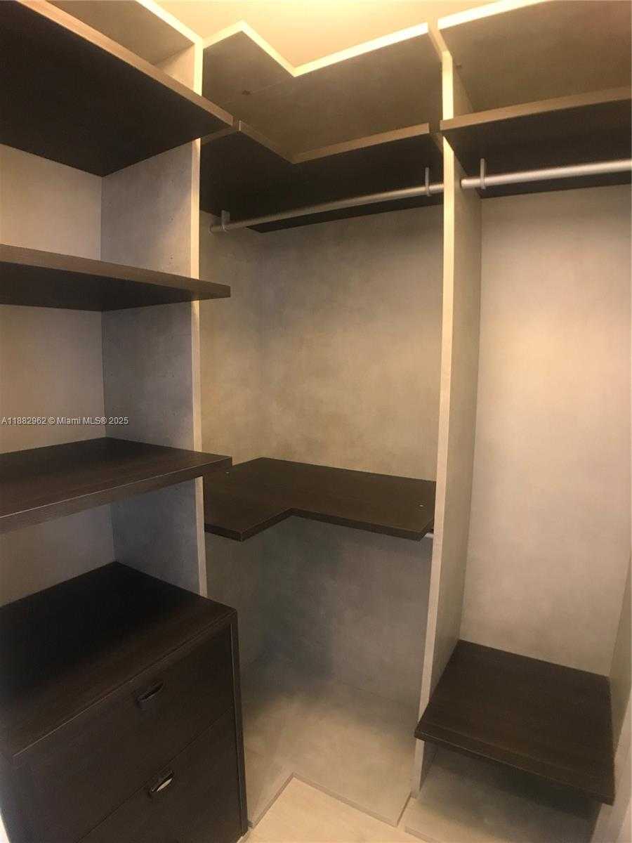 Small Image of 45 SOUTH WEST 9TH ST #2405, Miami Number 18