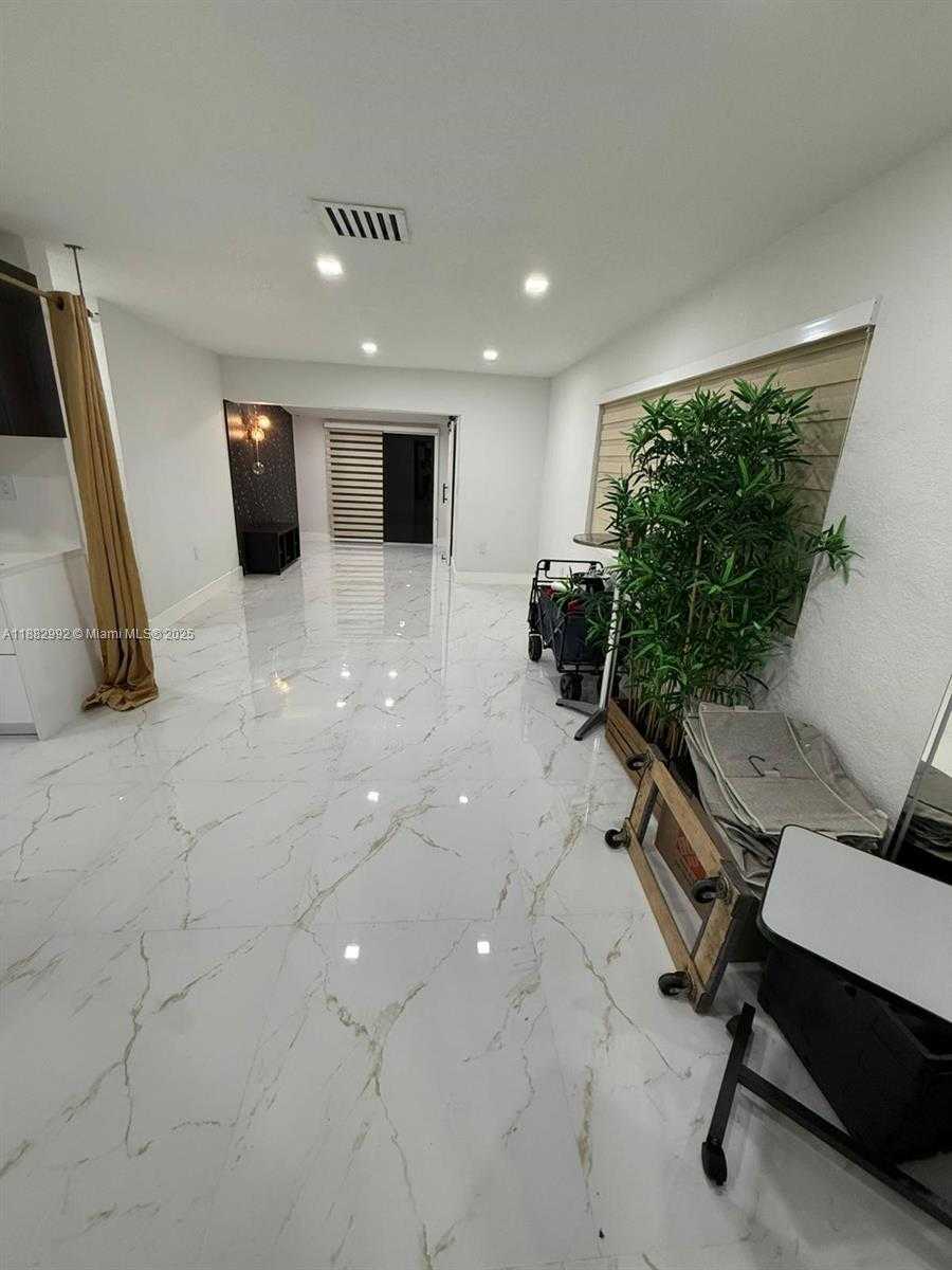 Small Image of 10460 SOUTH WEST 26TH TER #NA, Miami Number 11
