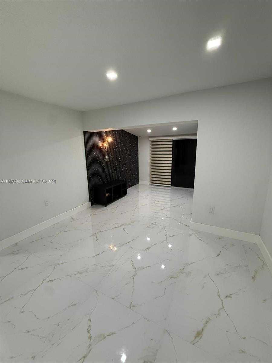 Small Image of 10460 SOUTH WEST 26TH TER #NA, Miami Number 15