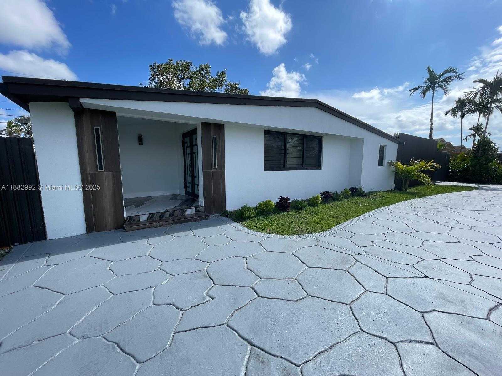 Small Image of 10460 SOUTH WEST 26TH TER #NA, Miami Number 2