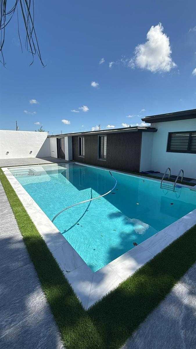 Small Image of 10460 SOUTH WEST 26TH TER #NA, Miami Number 27