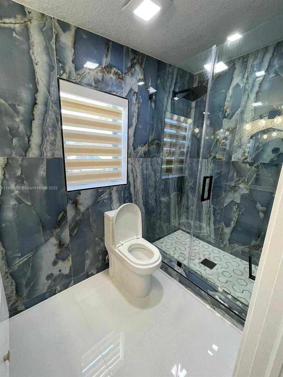 Small Image of 10460 SOUTH WEST 26TH TER #NA, Miami Number 3