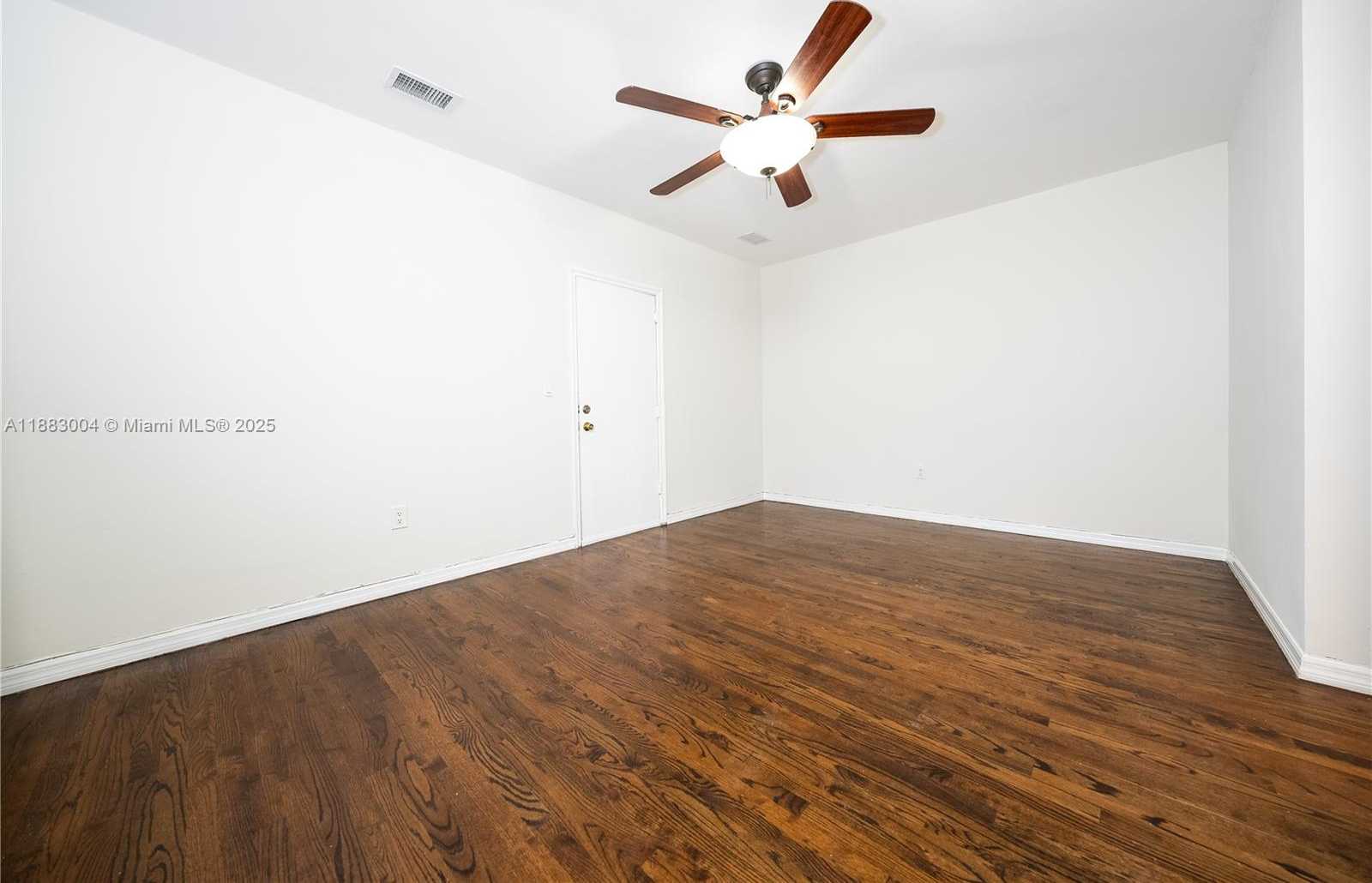 Small Image of 1051 MICHIGAN AVE #3, Miami Beach Number 10