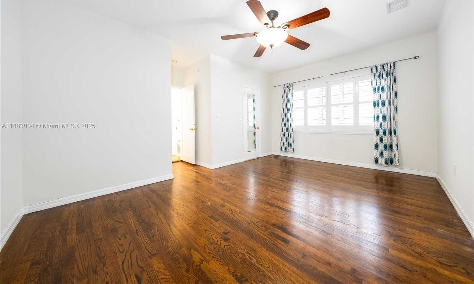 Small Image of 1051 MICHIGAN AVE #3, Miami Beach Number 11