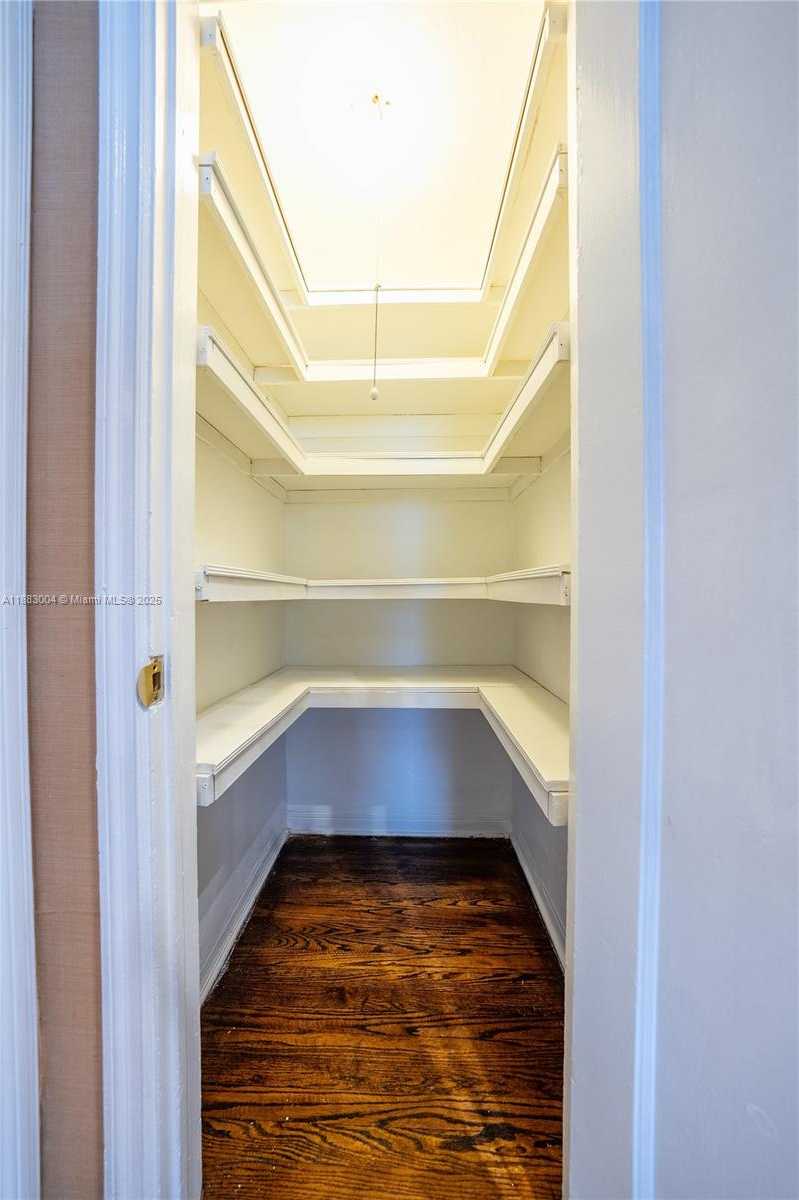 Small Image of 1051 MICHIGAN AVE #3, Miami Beach Number 3