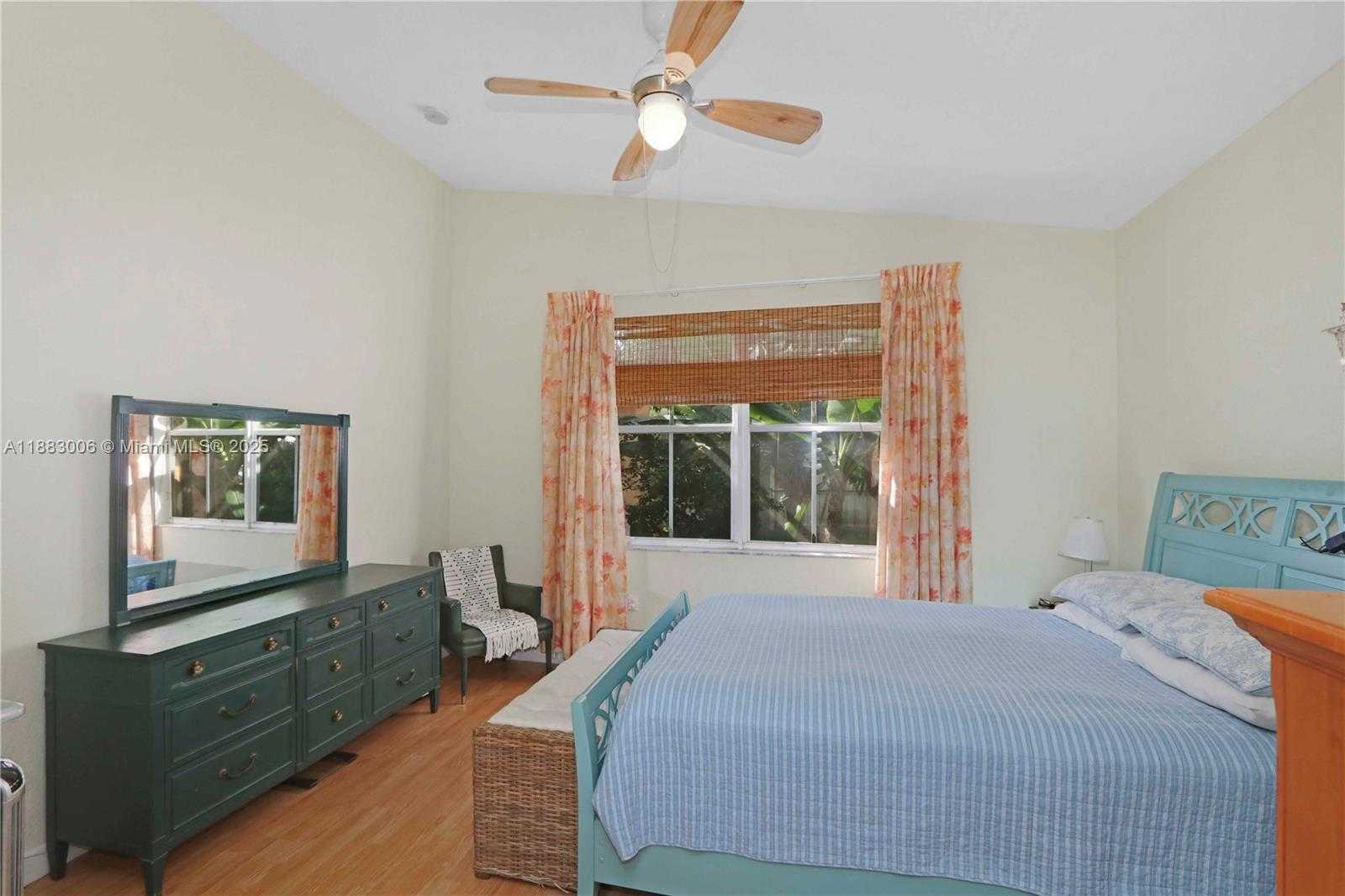 Small Image of 15382 SOUTH WEST 16TH TER, Miami Number 18