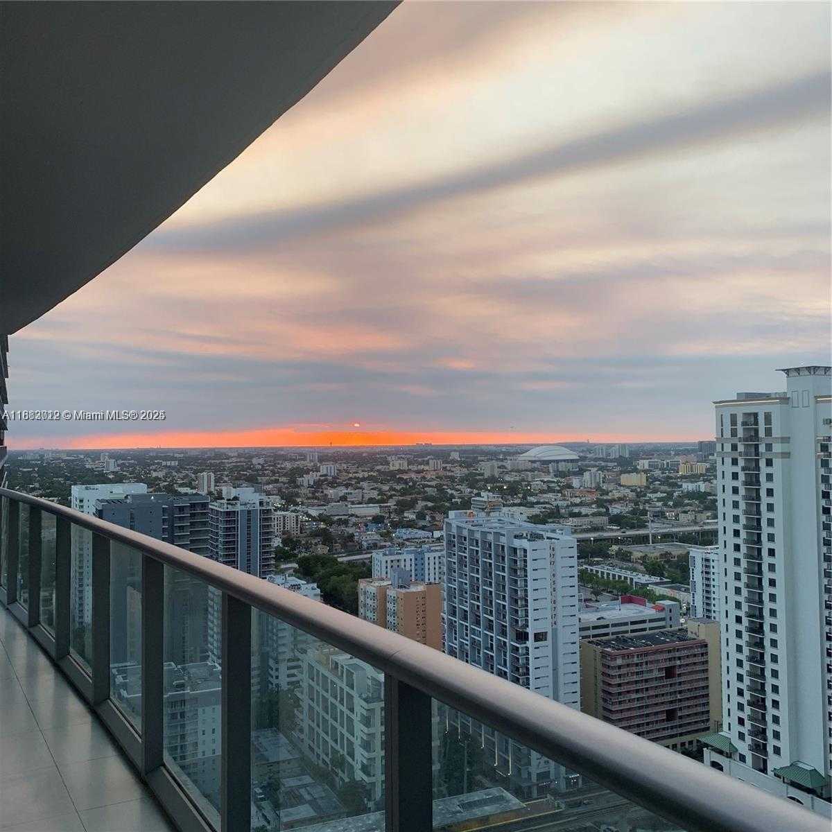 Small Image of 1100 SOUTH MIAMI AVE #3307, Miami Number 15