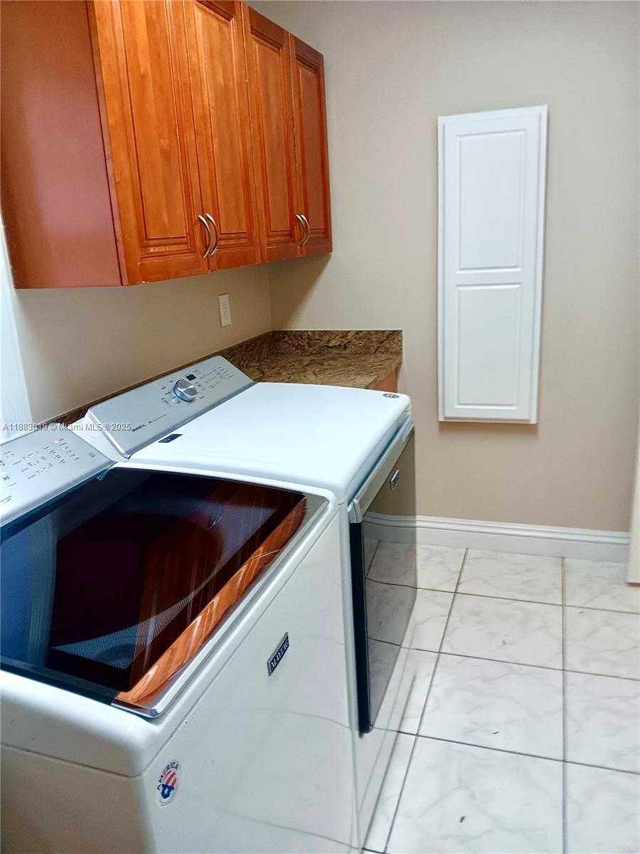 Small Image of 1656 WEST 80TH ST, Hialeah Number 21