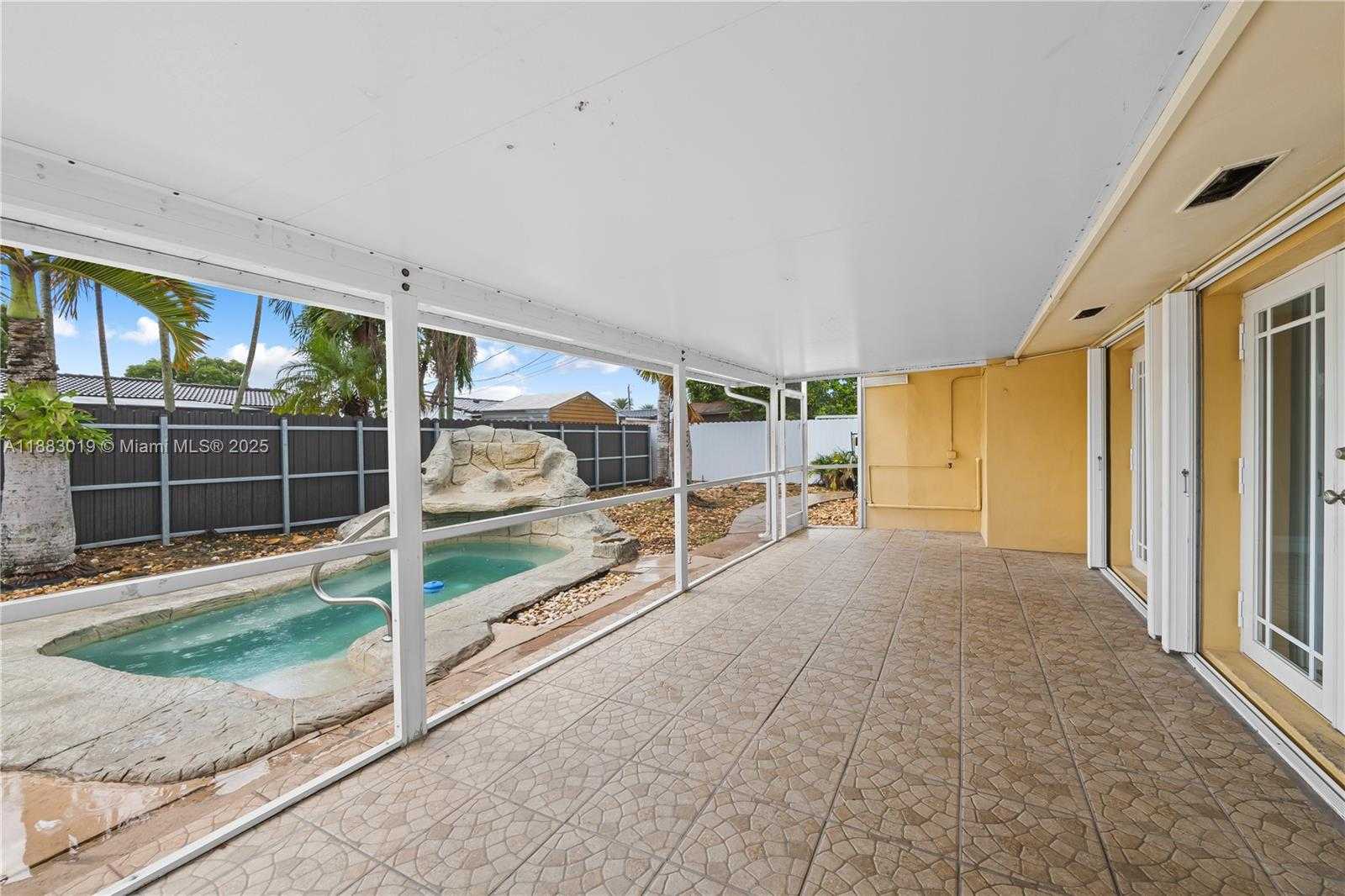 Small Image of 1656 WEST 80TH ST, Hialeah Number 23