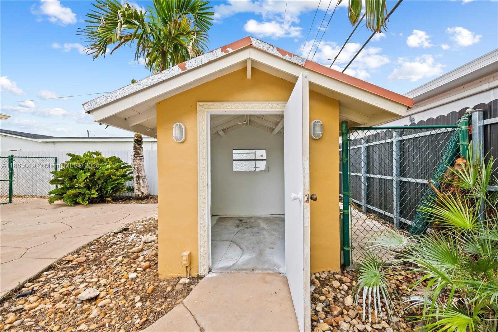 Small Image of 1656 WEST 80TH ST, Hialeah Number 27