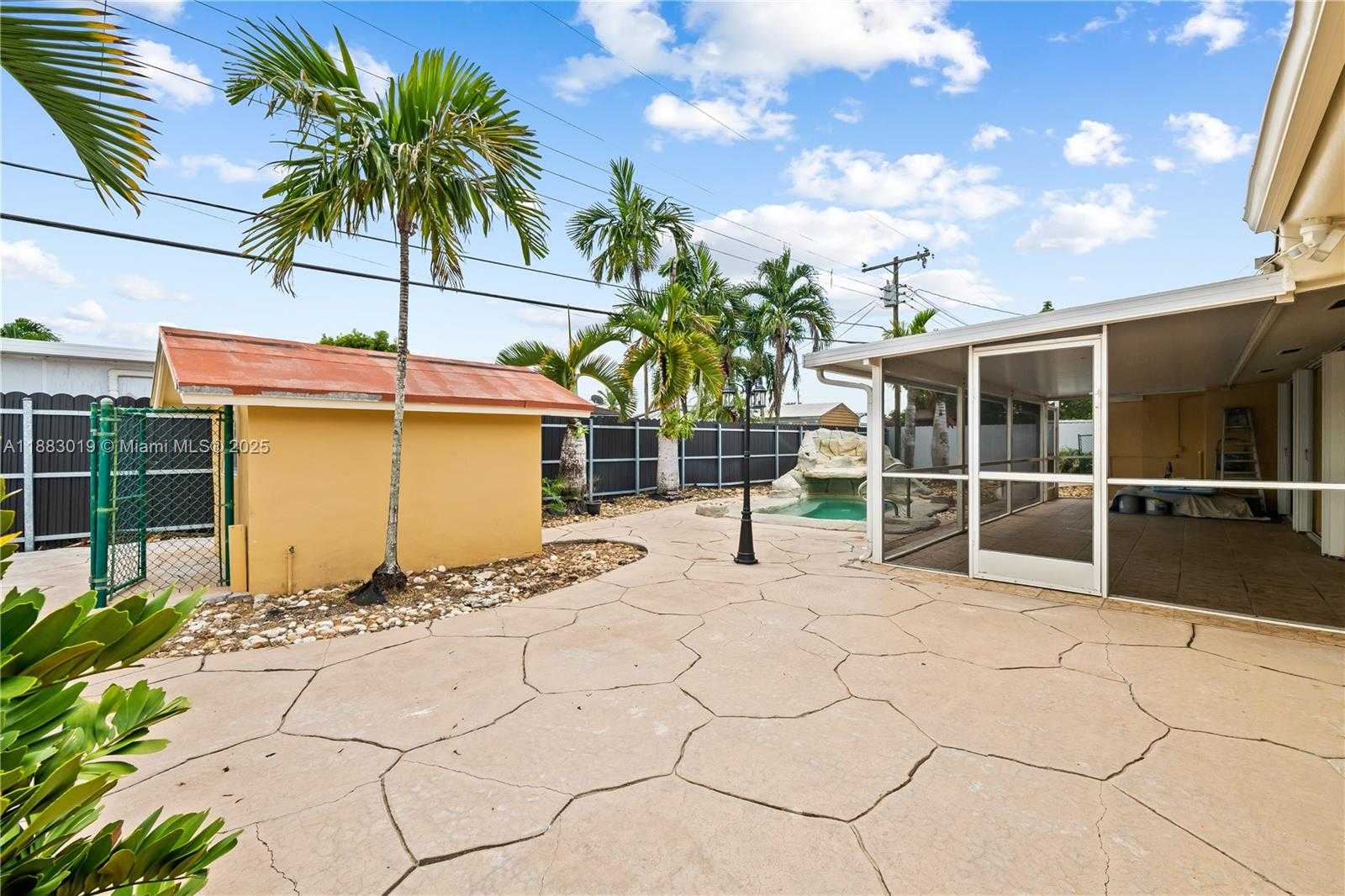 Small Image of 1656 WEST 80TH ST, Hialeah Number 28