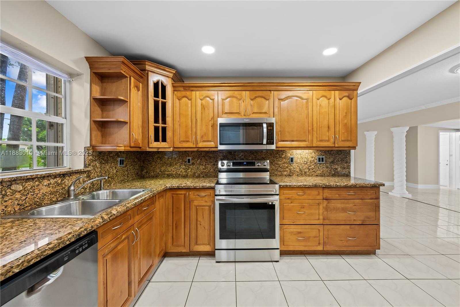Small Image of 1656 WEST 80TH ST, Hialeah Number 9