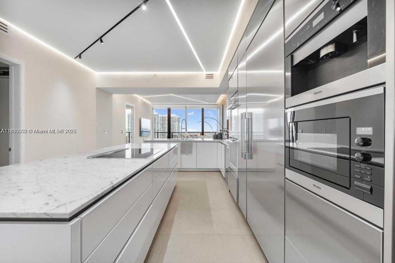 Small Image of 5000 ISLAND ESTATES DR #1206, Aventura Number 10