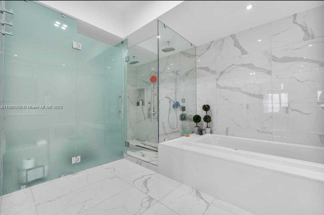 Small Image of 5000 ISLAND ESTATES DR #1206, Aventura Number 29
