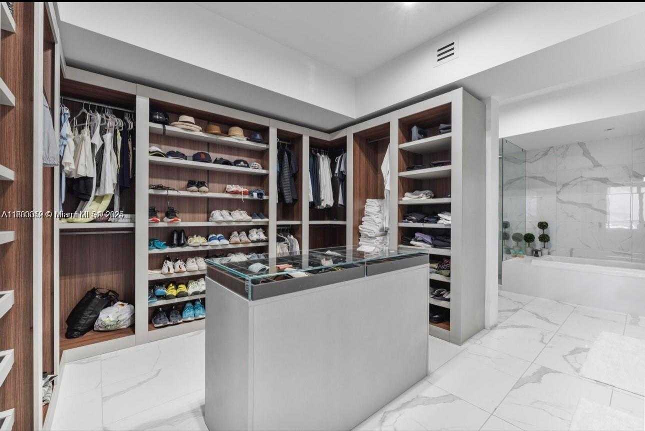 Small Image of 5000 ISLAND ESTATES DR #1206, Aventura Number 30