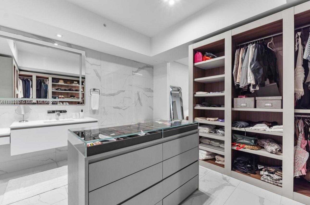 Small Image of 5000 ISLAND ESTATES DR #1206, Aventura Number 32