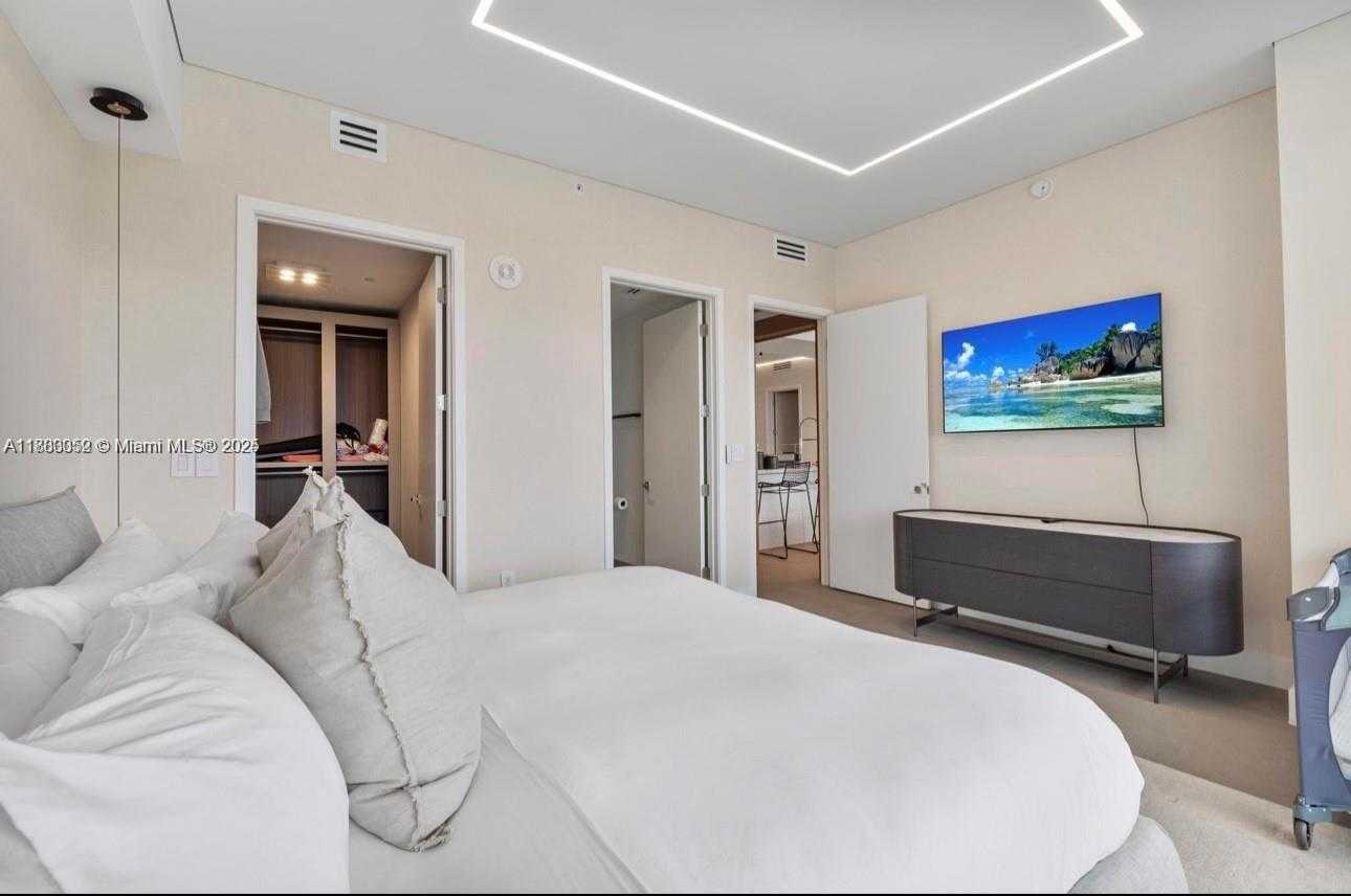 Small Image of 5000 ISLAND ESTATES DR #1206, Aventura Number 34