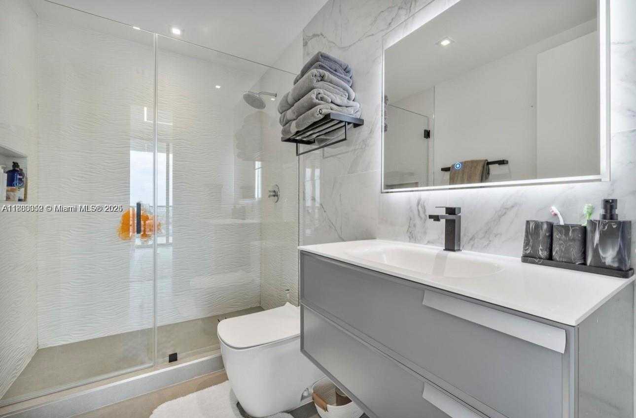 Small Image of 5000 ISLAND ESTATES DR #1206, Aventura Number 36
