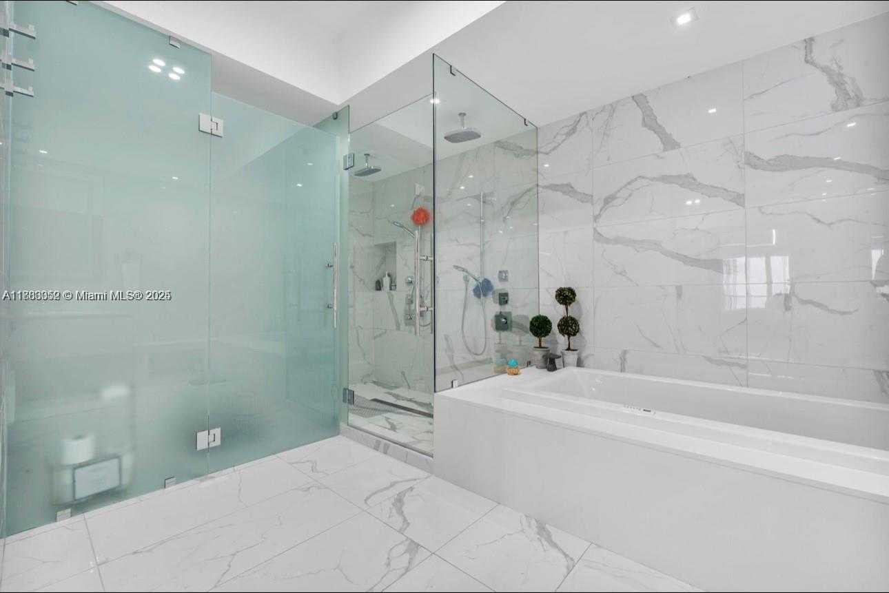 Small Image of 5000 ISLAND ESTATES DR #1206, Aventura Number 41