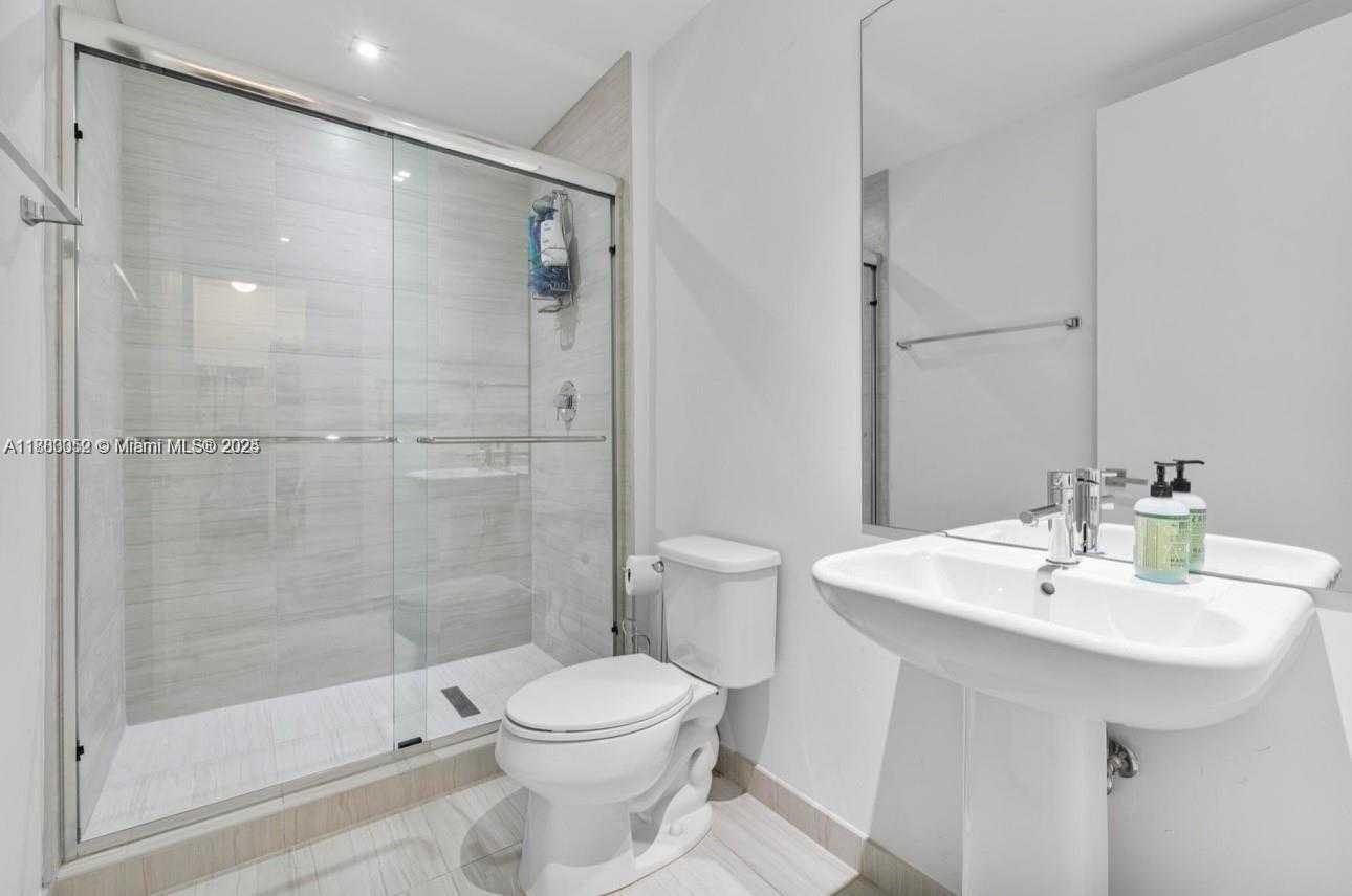 Small Image of 5000 ISLAND ESTATES DR #1206, Aventura Number 45