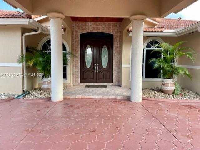 Small Image of 13710 SOUTH WEST 36TH ST, Miami Number 3